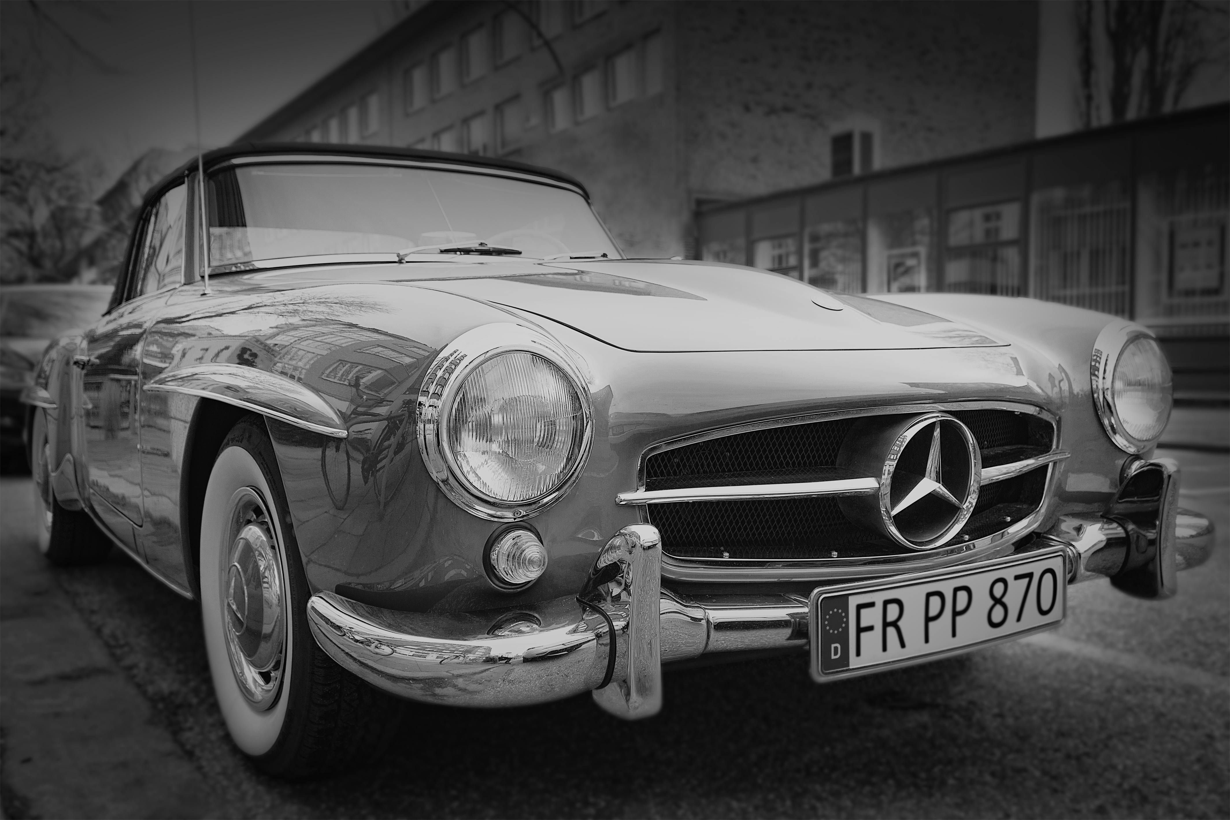 Grayscale Photography of Classic Mercedes Benz Car \u00b7 Free Stock Photo