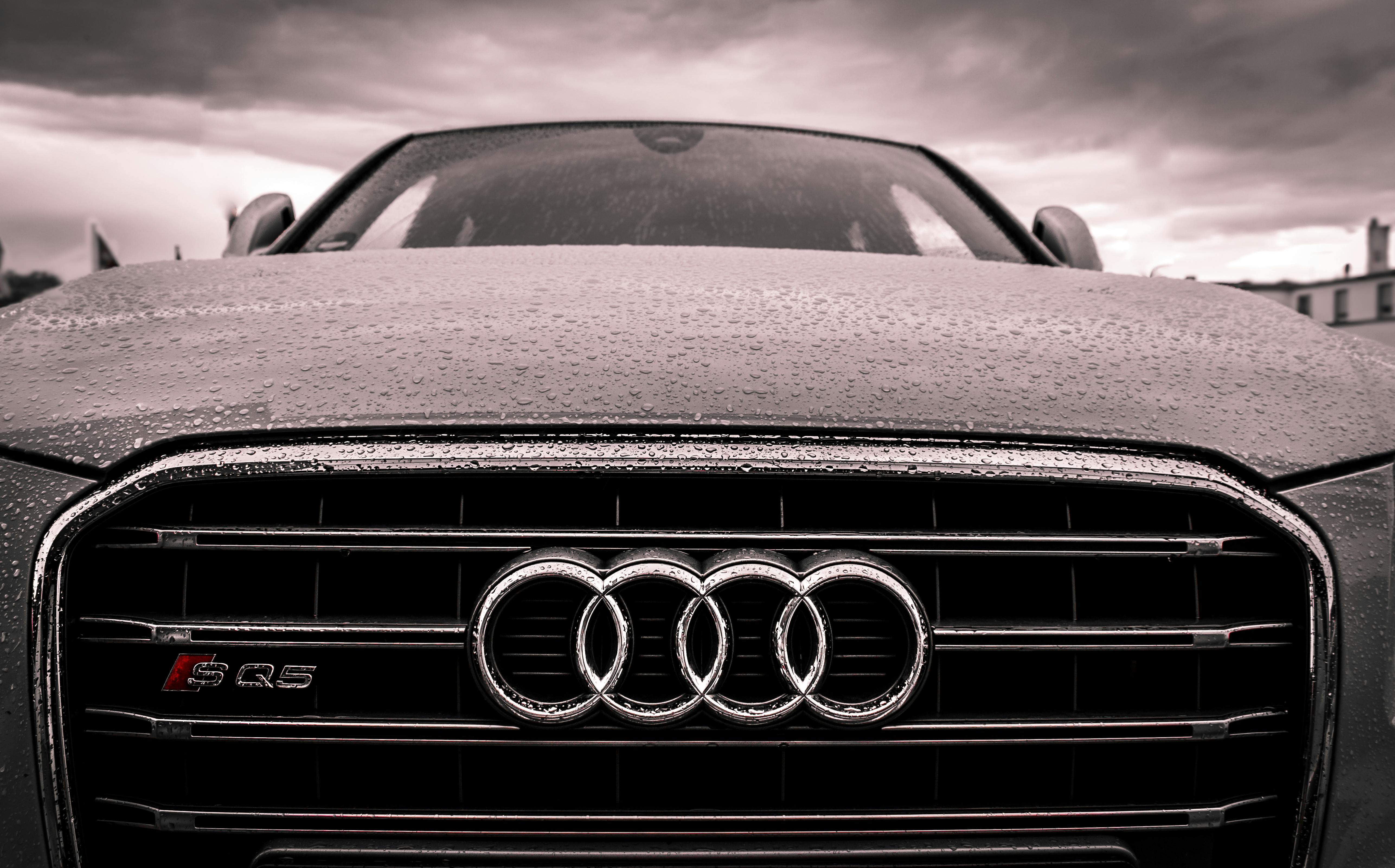 Audi Black and Chrome Grille · Free Stock Photo