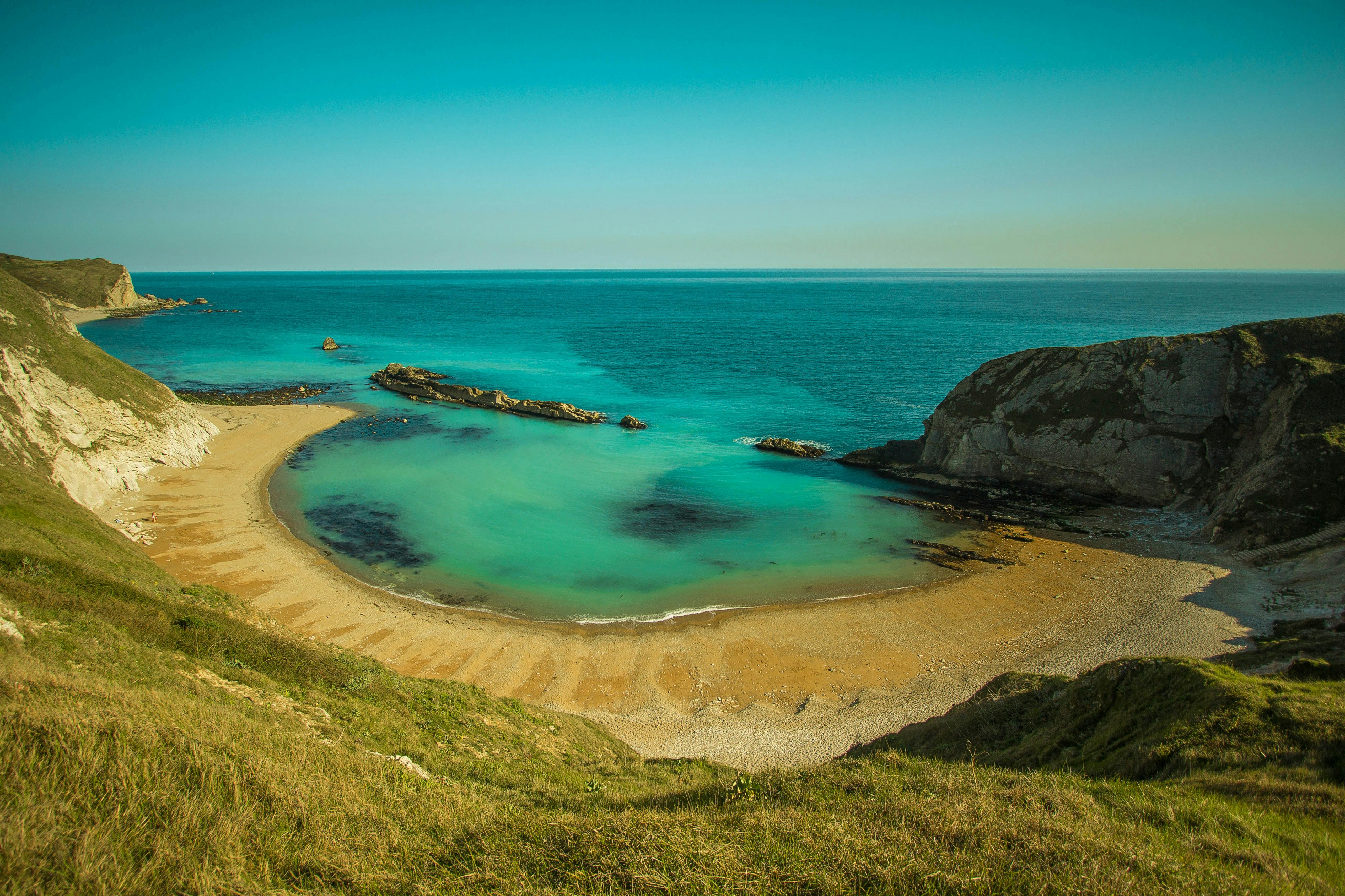 free-stock-photo-of-beach-cliffs-coast