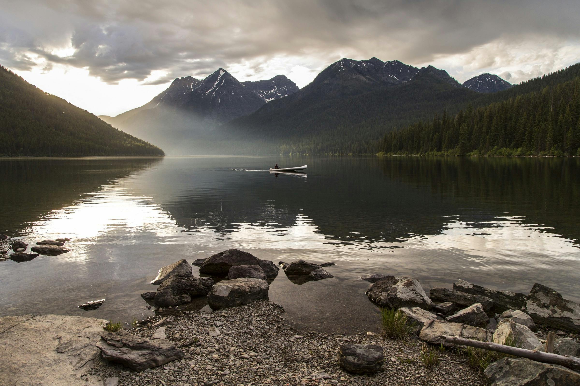 scenic-view-of-lake-free-stock-photo