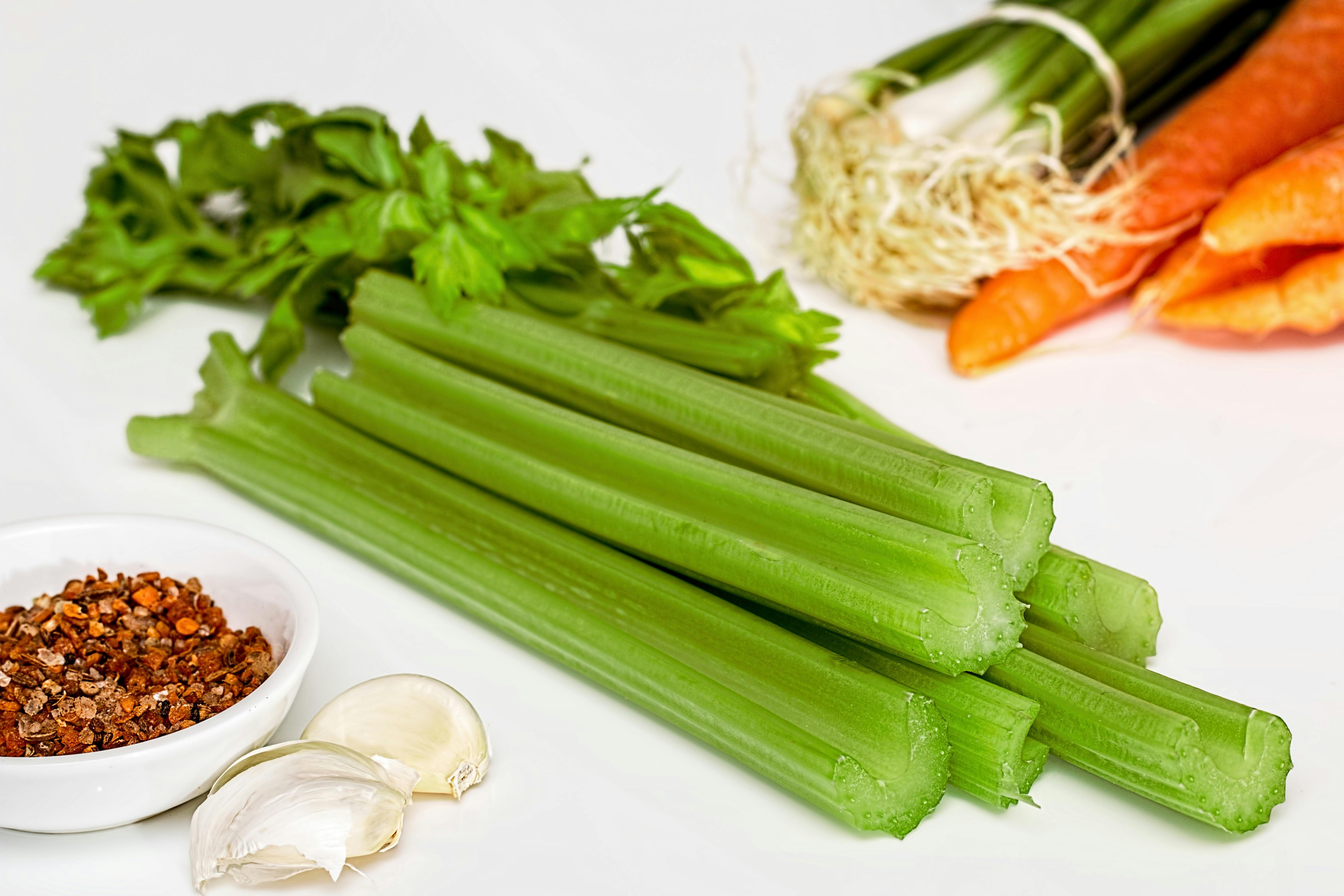 https://static.pexels.com/photos/34494/soup-greens-celery-vegetables-food.jpg