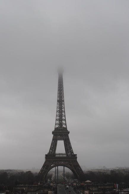 Free stock photo of architecture, eiffel tower, foggy