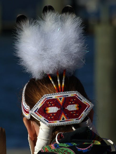 Free stock photo of feathers, native american headress, woman