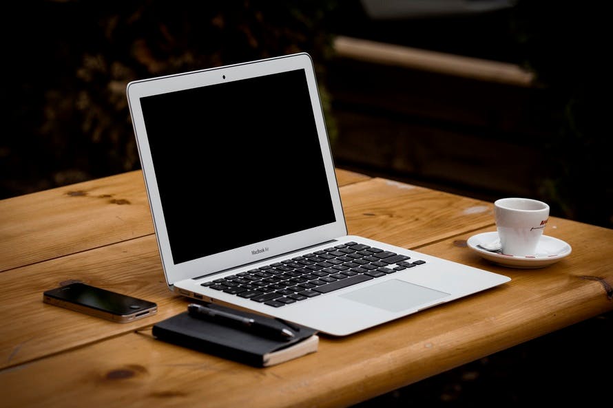 coffee blogging laptop 