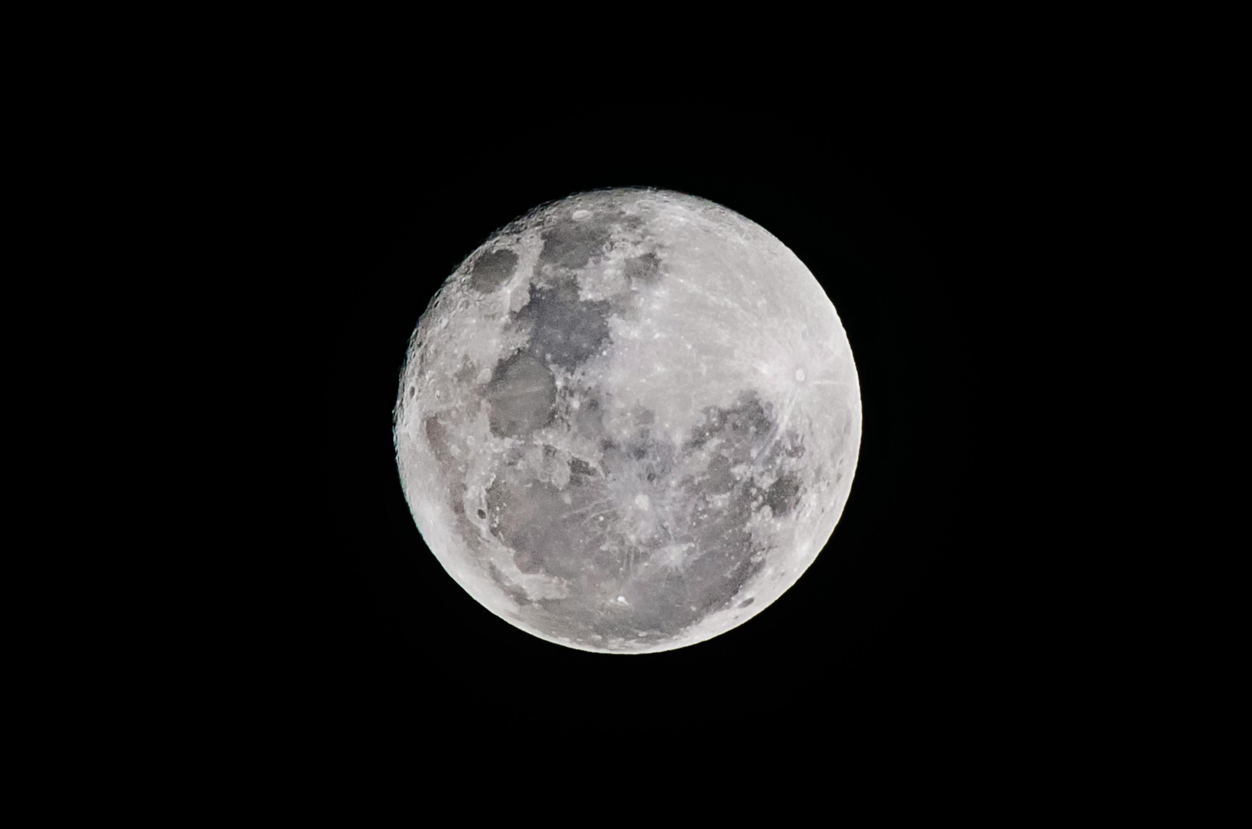 Moon Pictures 11