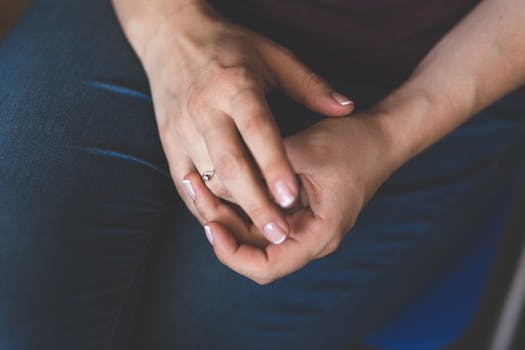 Libre de foto de las manos, mujer, niña, de la boda