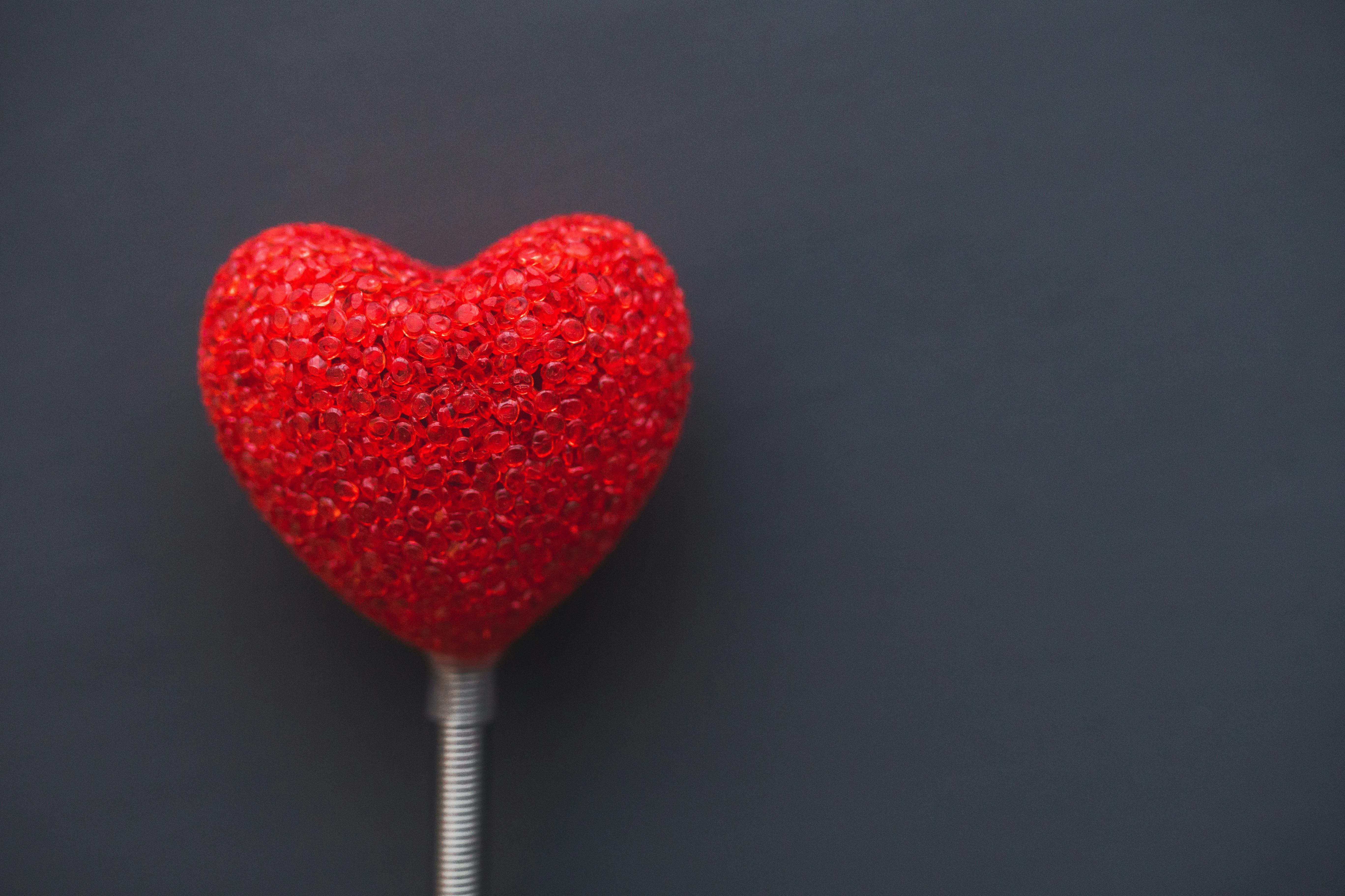 red-love-heart-valentines.jpg (5472×3648)